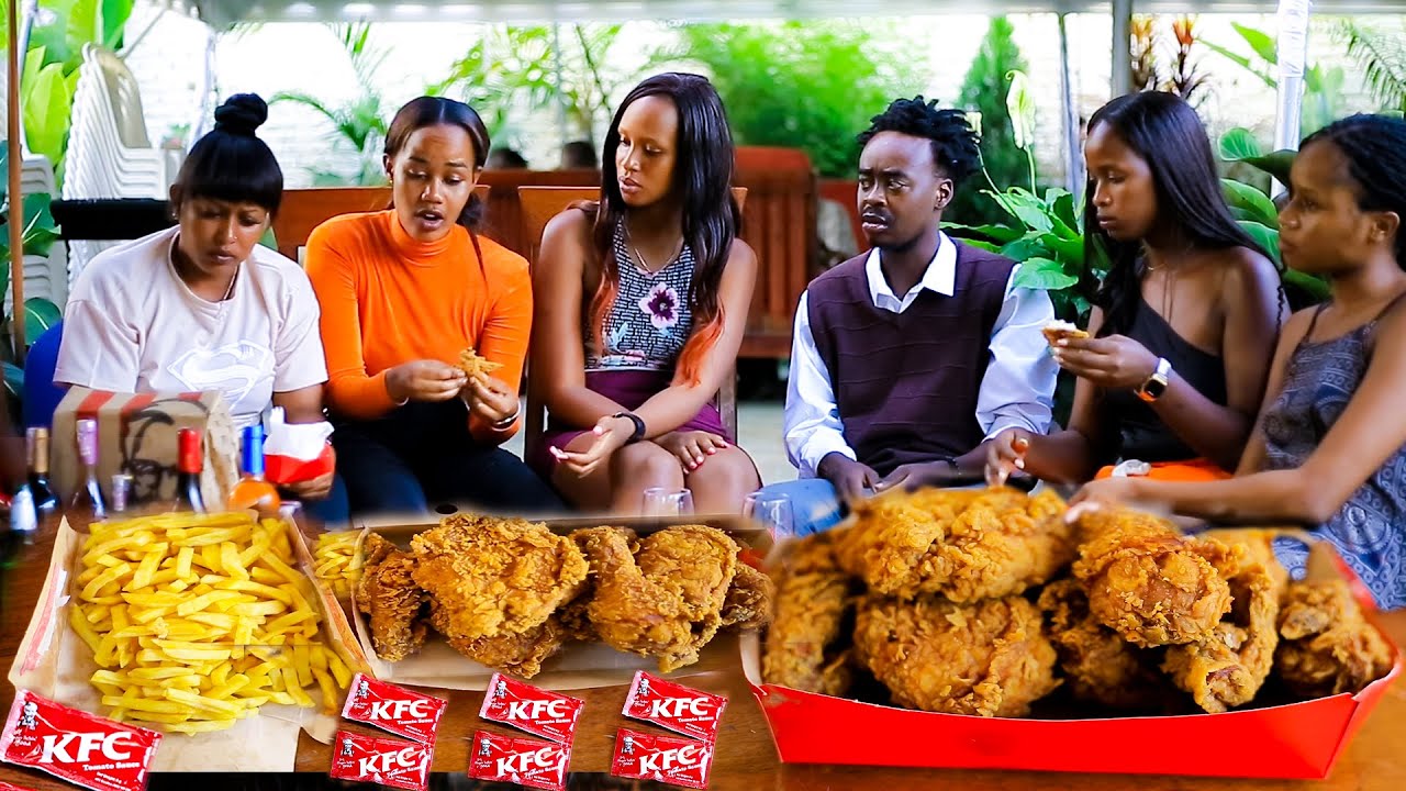REGIS Aguze INKOKO YA KFC Barayirya Babakobwa none arabaroze Ibavugiramunda Mana we!😲: REGIS SKITS