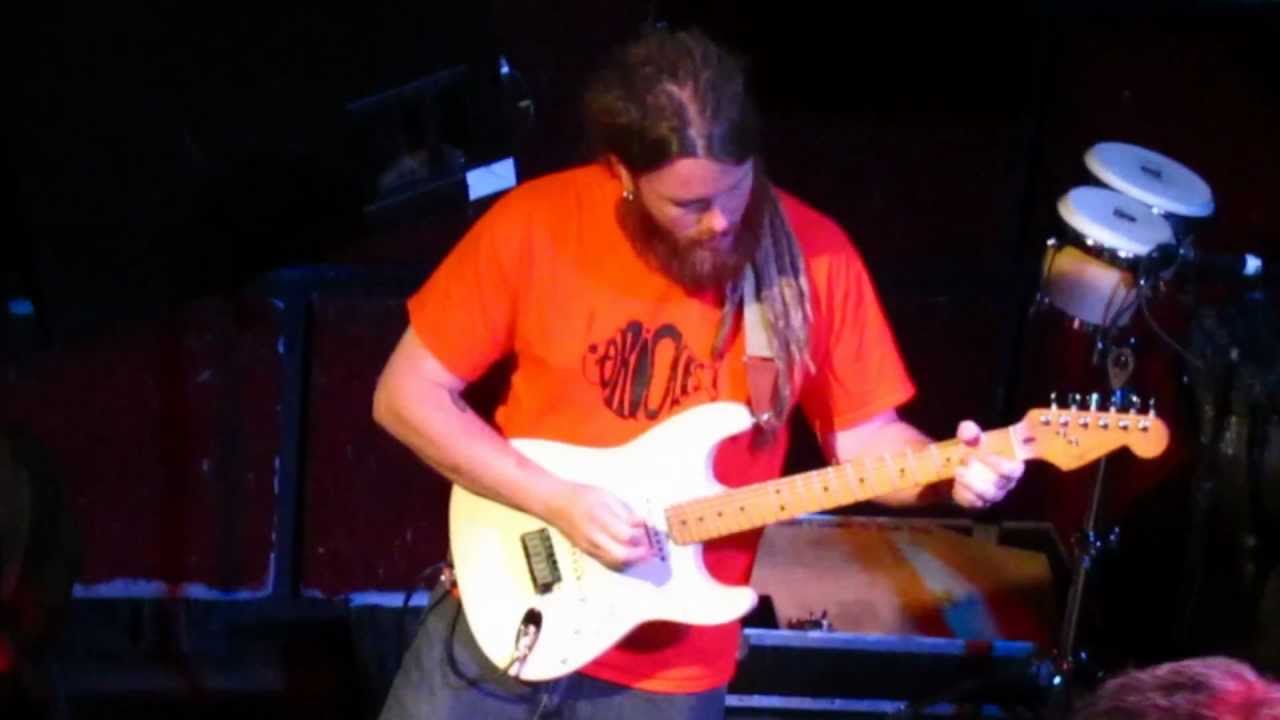 Pasaena - Welcome Home ft Matthew Edward (The 8x10 Nov 2012)