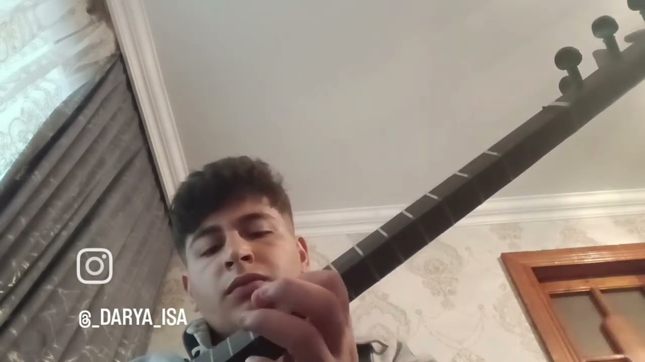 Saz playing (not professional) Music I opened my heart to my lover.