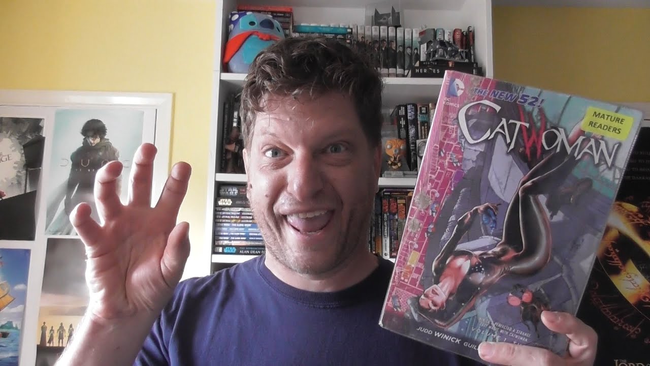 Book Review: Catwoman: The Game