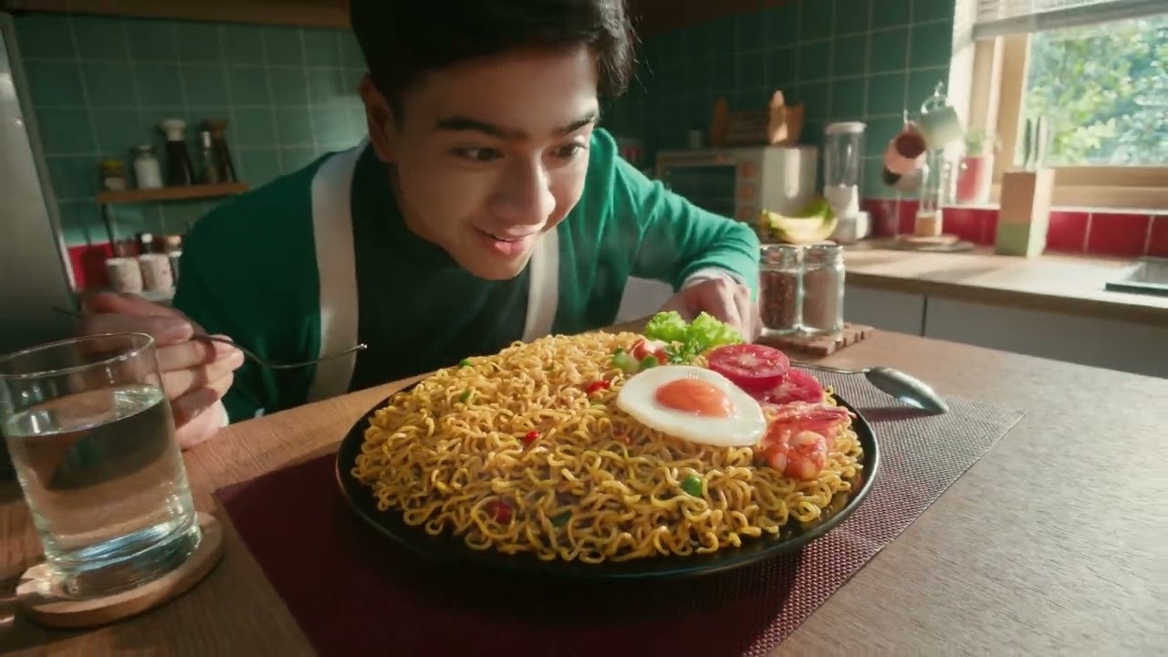 Akan Kuhadapi Dunia, Tapi Indomie Goreng Jumbo Dulu!