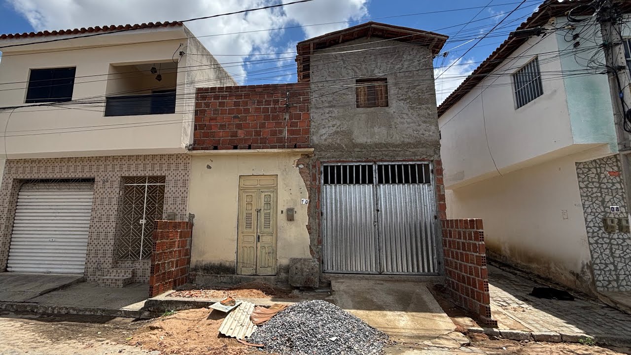 CASA NO CENTRO DE BOM CONSELHO A VENDA PERTO DE TUDO