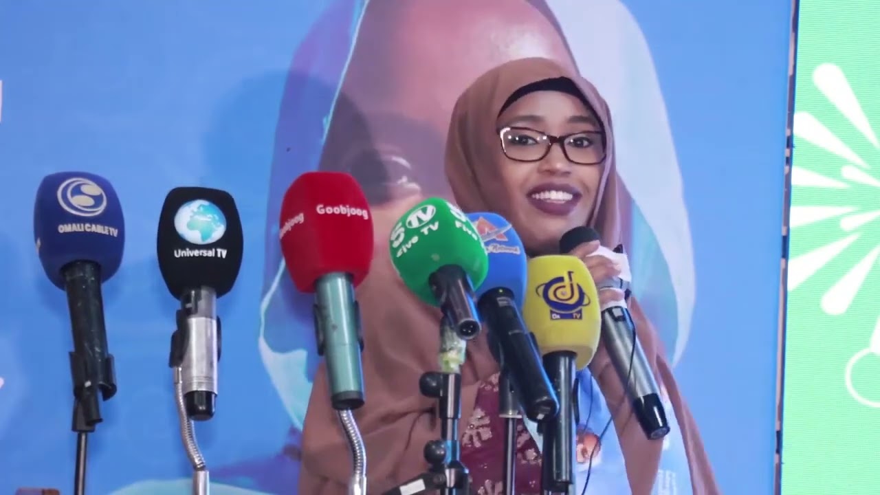 Naadiya Hobyo iyo Cadado ayey kasoo jeeda adeeradeedna halkaan bay fadhiyaan