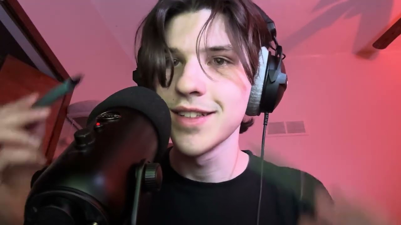 ASMR- MIC SCRATCHING/ITCHING/ UP CLOSE WHISPERS