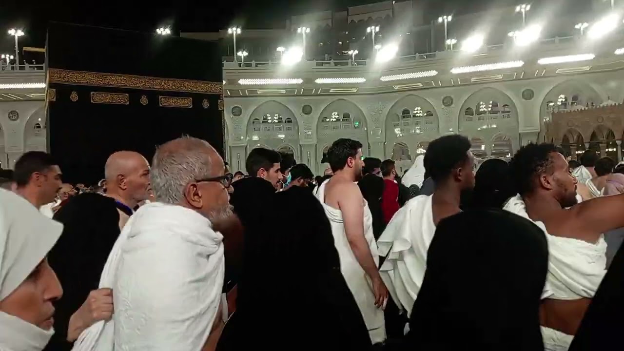 ওমরা হজ্জ করতে পারলাম রমজান মাসে মহান আল্লাহ নিকট শুকরিয়া আদায় করচি আলহামদুলিল্লাহ 