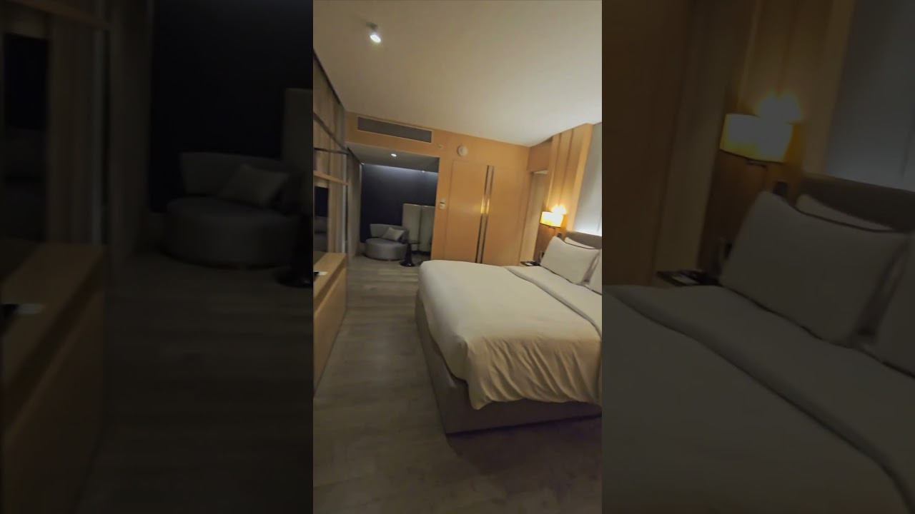 What is the suite room in 5 star hotel  🤔         #5starhotel #marriottbonvoy
