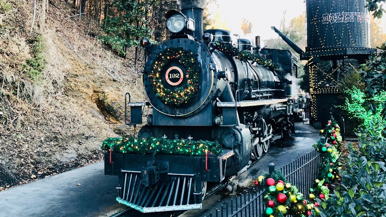 Dollywood Express: #192 Christmas 12-15-2025