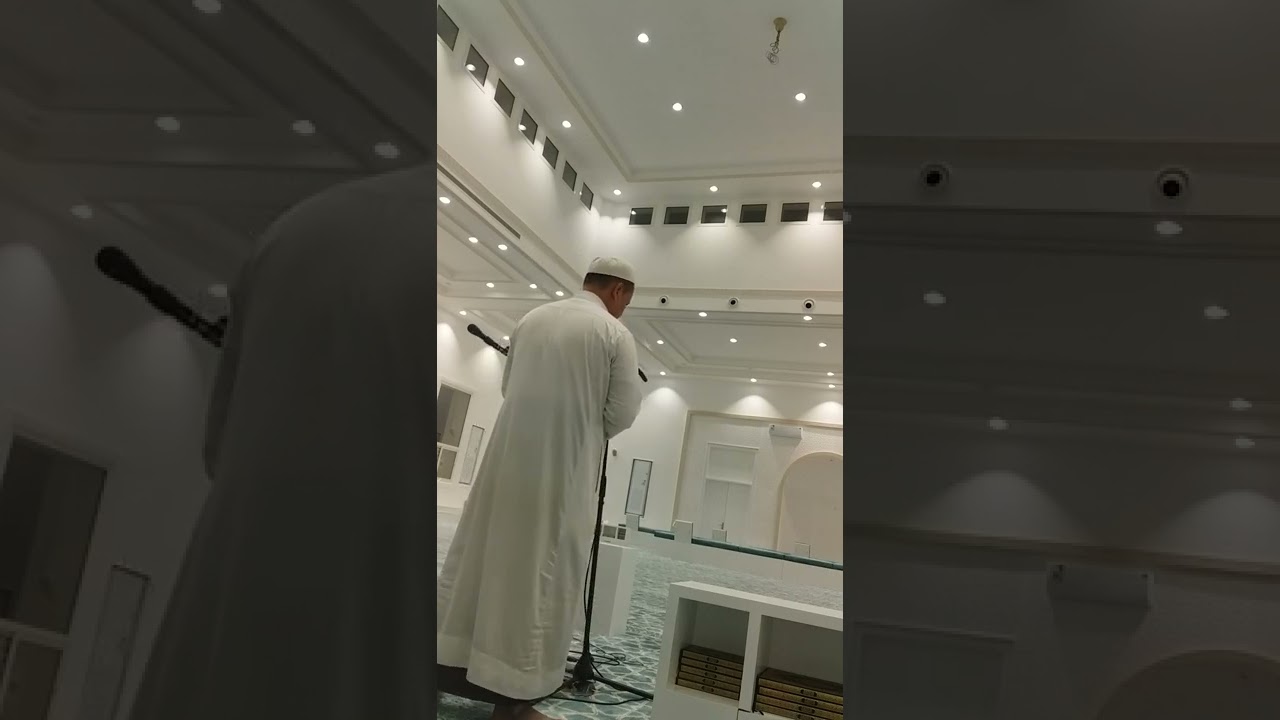 jadi muadzin dadakan di masjid kota arab saudi arabia