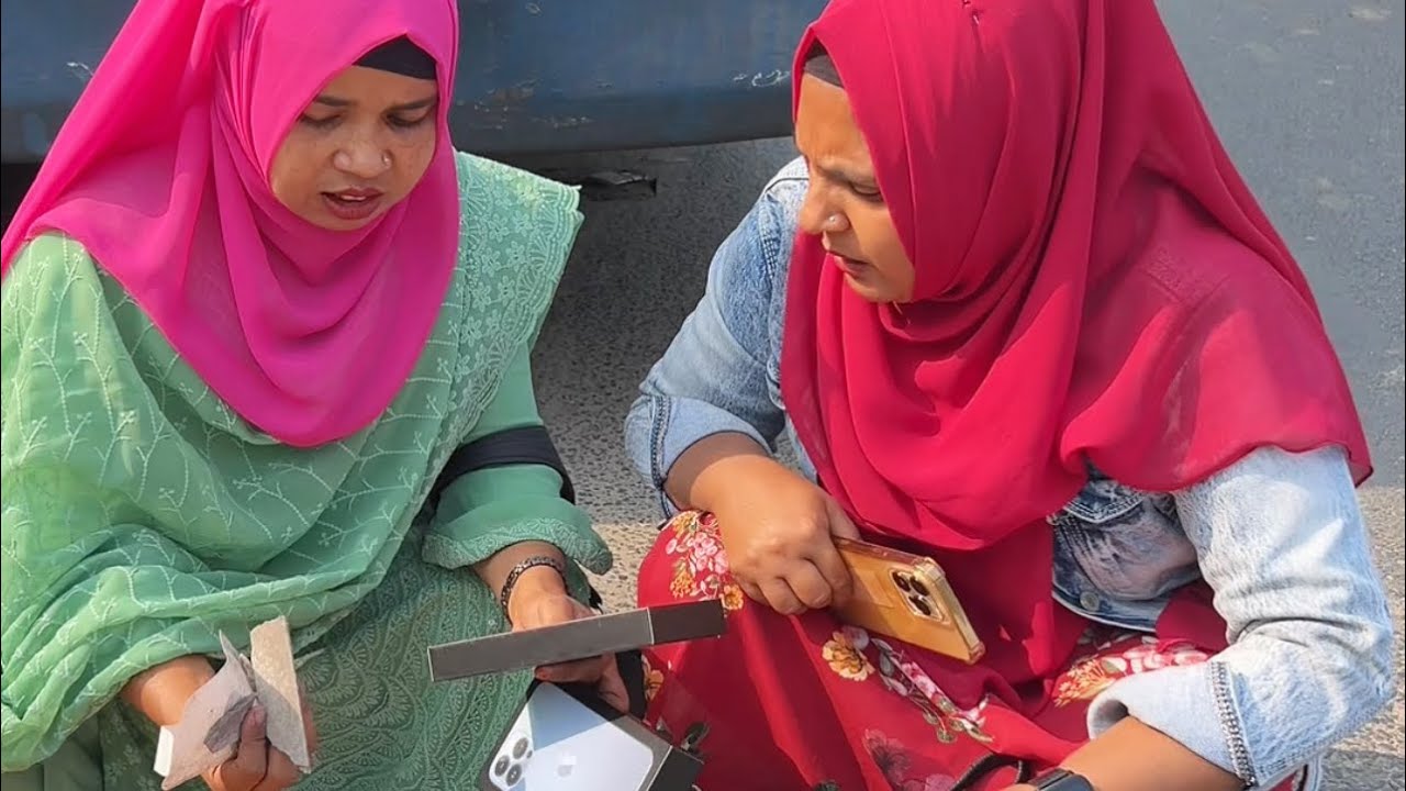অনলাইনে আইফোন কিনতে গিয়ে প্রতারণার শিকার হলো ভিডিও দেখে সবাই সতর্ক থাকবেন।