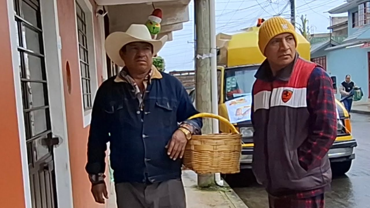 NOS VAMOS ALA GRAN VENTA DE TLAYOYOS preparados con manteca salsita queso y su cebollita 