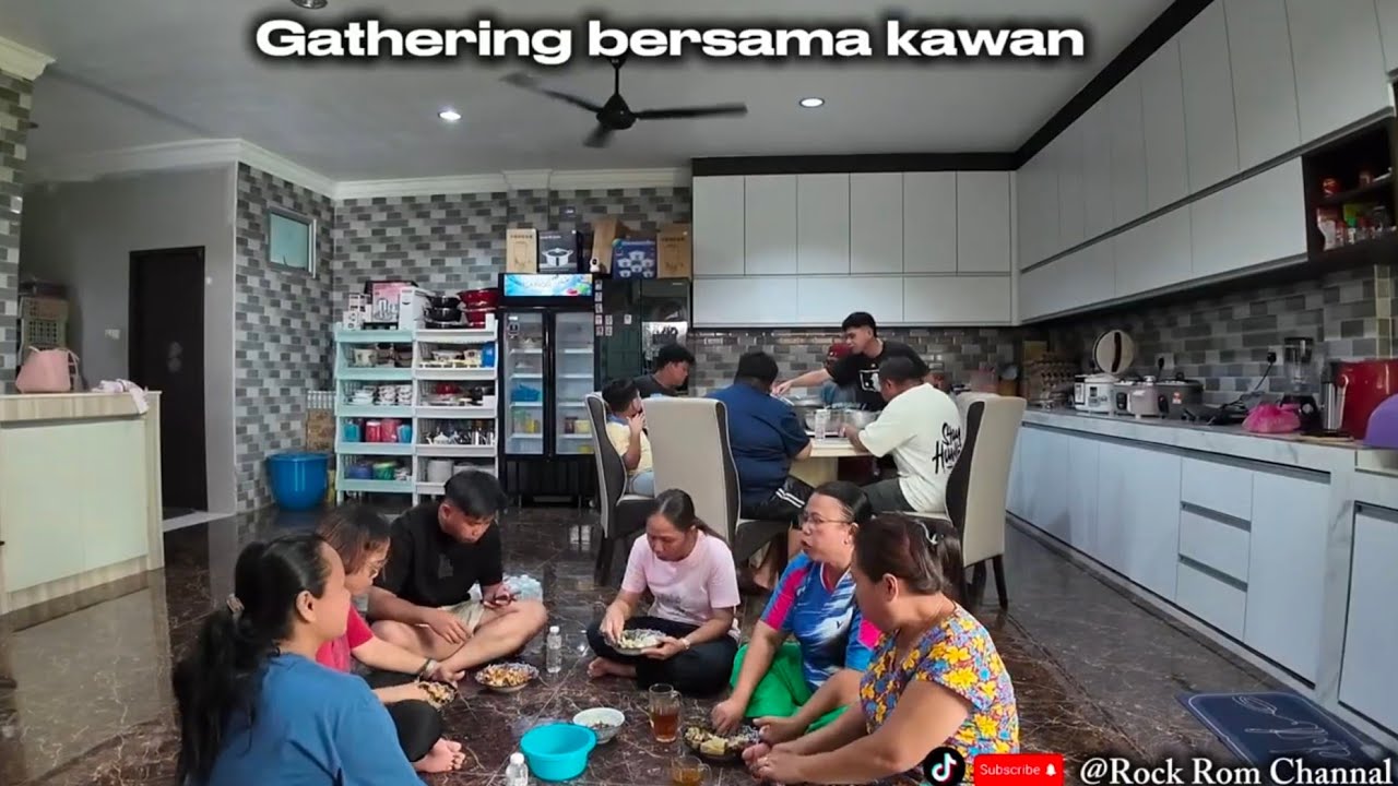 GATHERING BERSAMA RAKAN-RAKAN DAN KAWAN-KAWAN SEPERJUANGAN.