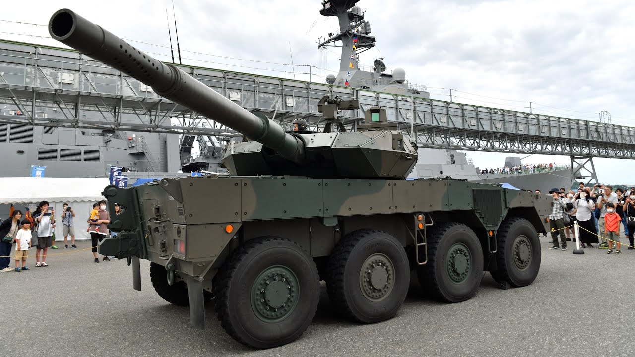 Japan's Mitsubishi Type 16 Maneuver Combat Vehicle Turret Turning Demonstration 16MCV JGSDF 2023