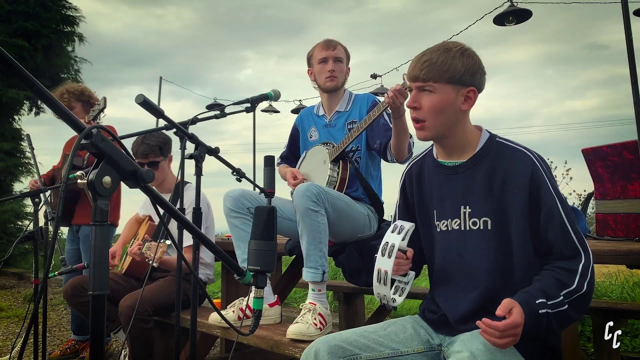 Brògeal - Over & Over + Sam's Song | Cans Club Live