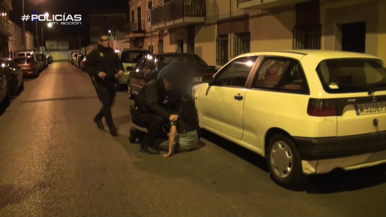La Policía interviene una pelea callejera - Policías en Acción