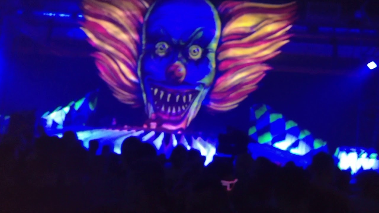 Thunderdome 25 Years - BASS-D - Heroes Of Hardcore