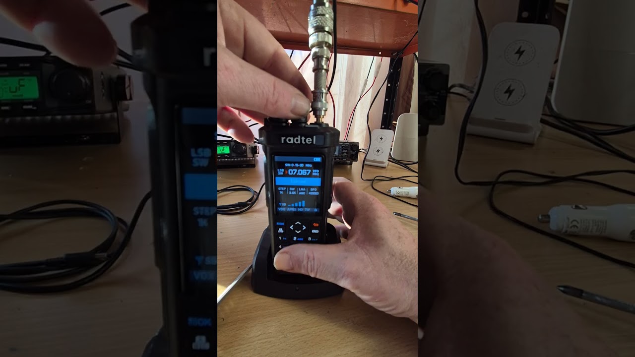Мониторинг на 40 и 20 метрах с помощью Radtel 950 Pro и 11-метровой дипольной антенны.