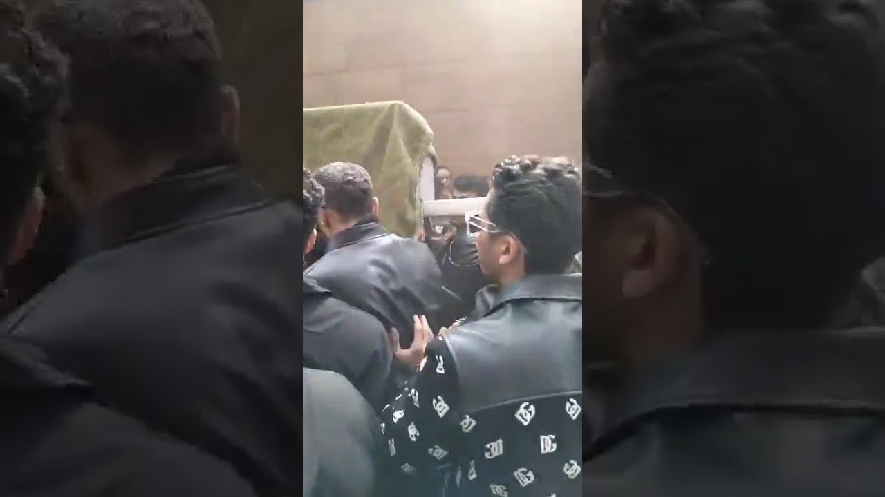 بحضور سعد الصغير والليثي..تشييع جنازة والدة رضا البحراوي بطنطا