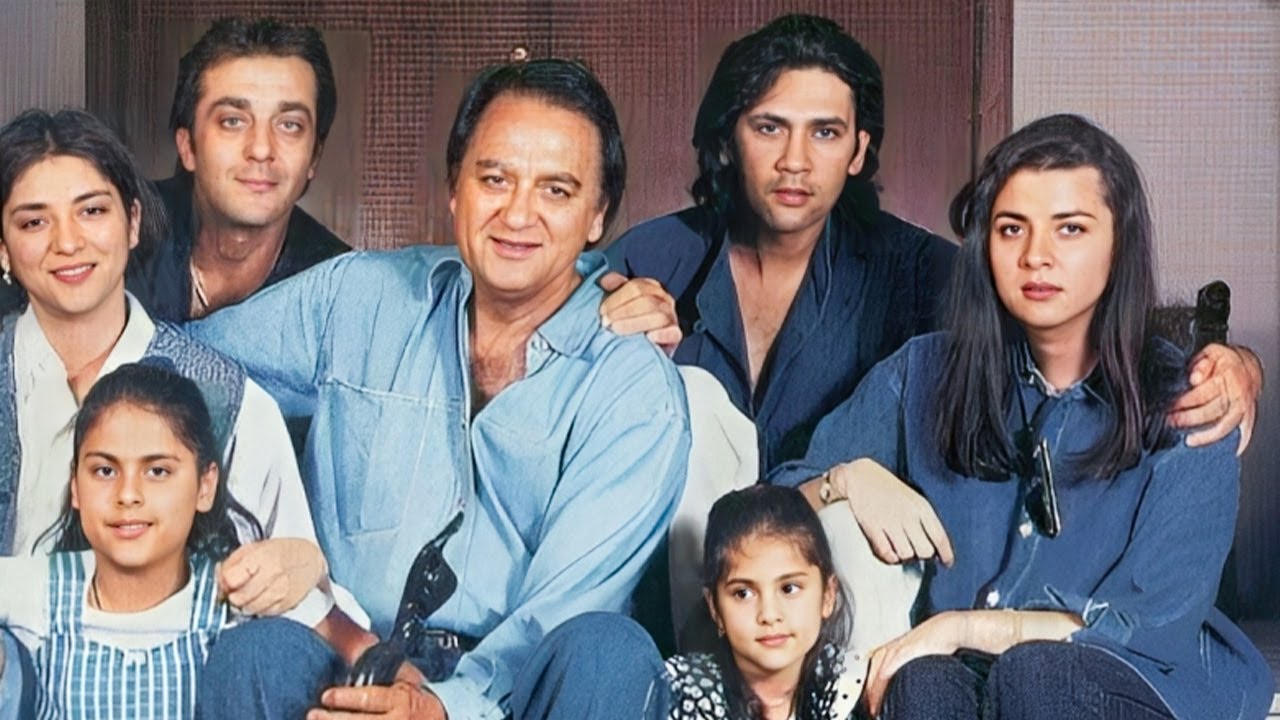 Legendary Actor Sunil Dutt With His Grandchildren, Daughters, and Son |Brother,Biography, Life Story