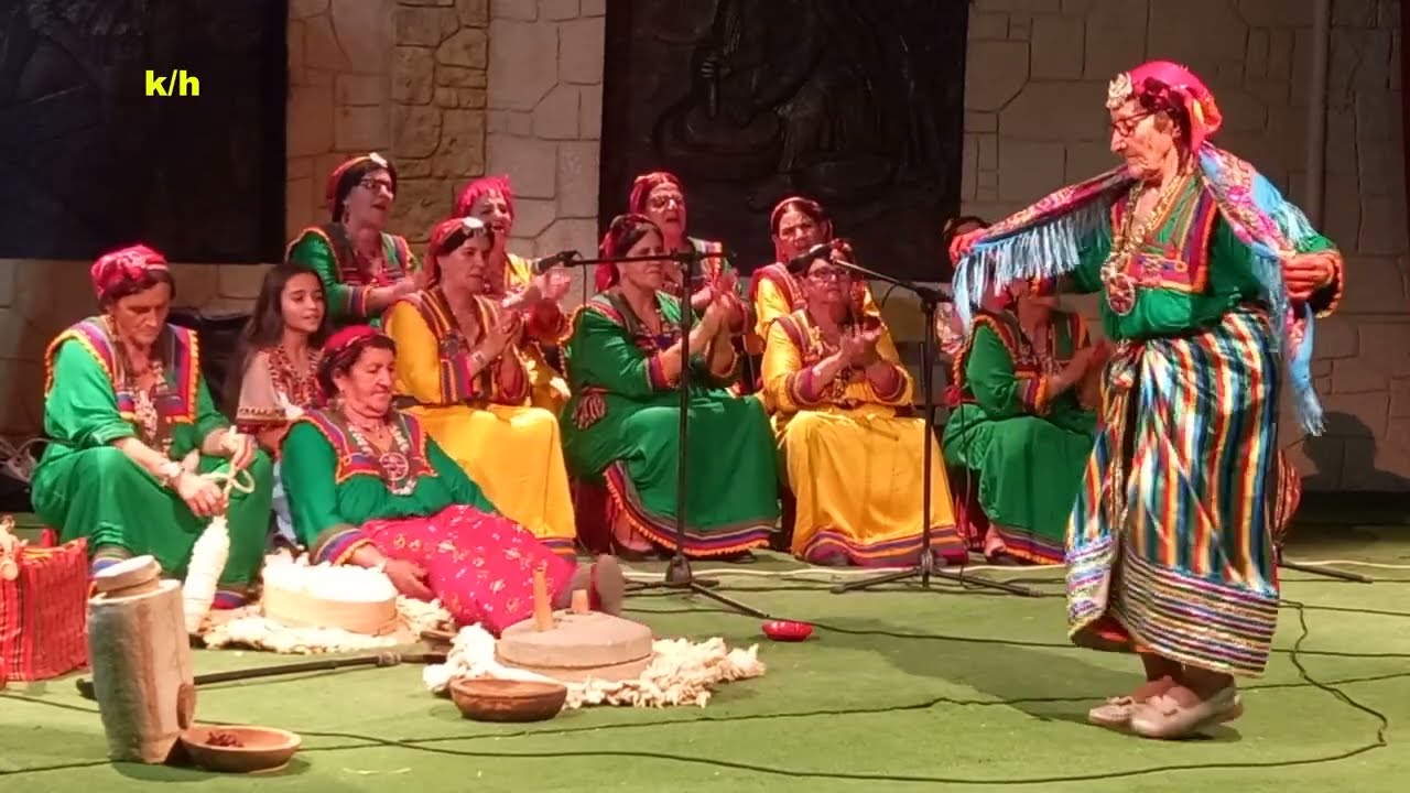danse kabyle-Urar n lxalath-Chant Traditionnel Kabyle/troupe Takoucht 