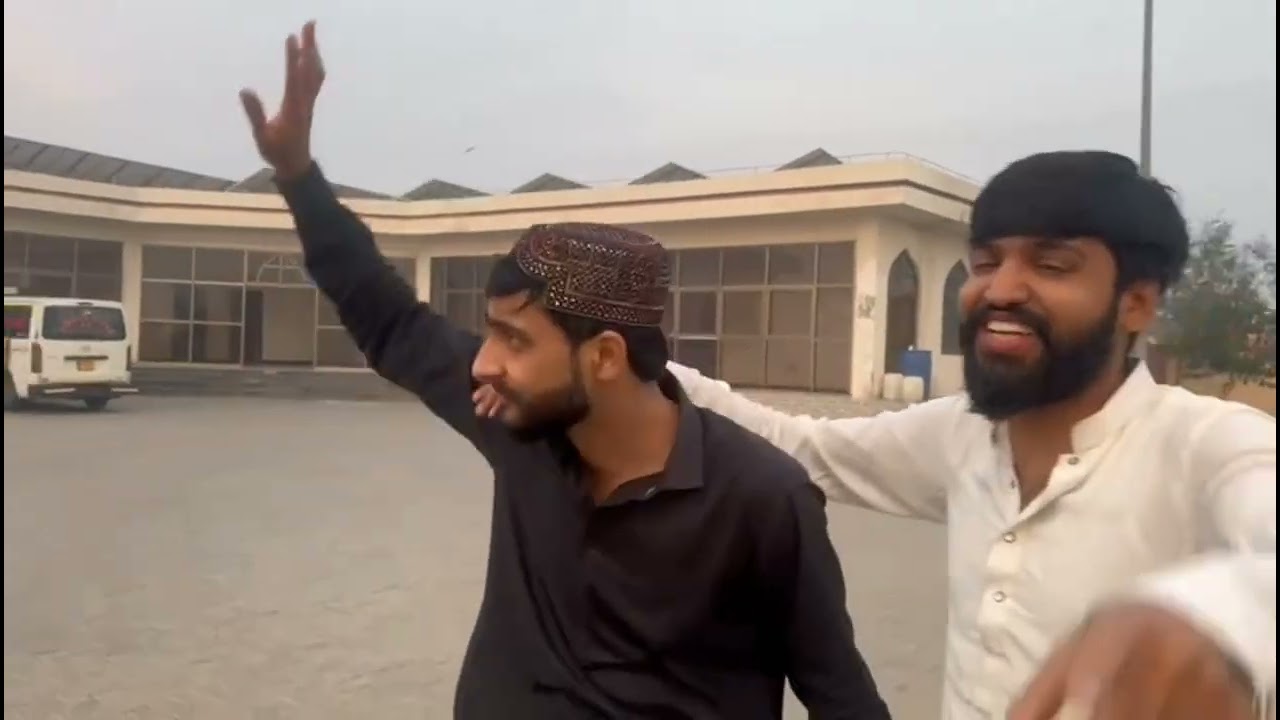 لاہور سے سمندری کا سفر اور ذلالت  فل دھوپ میں موٹروے بند 🤣🤣🤣 Funi Video 