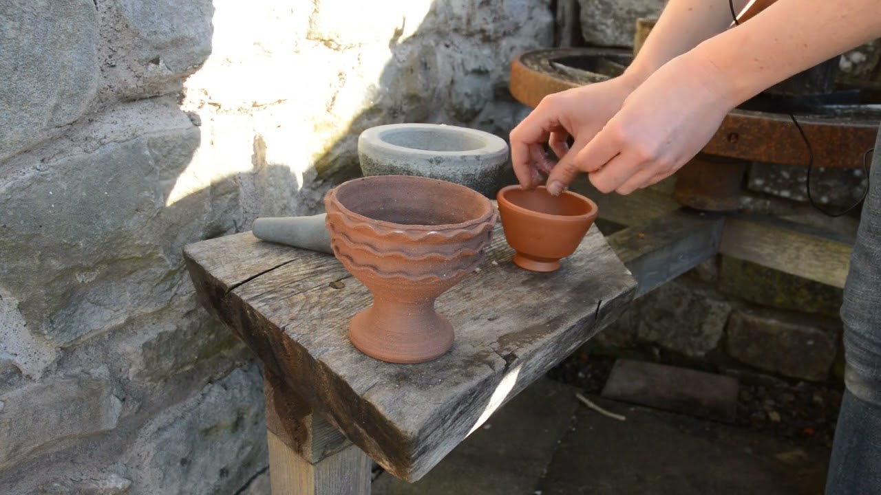 Making Incense For A Roman Tazza