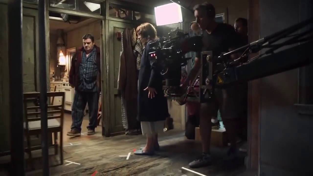Detr&aacute;s de C&aacute;maras - El Conjuro 2 - Kreativa Plus