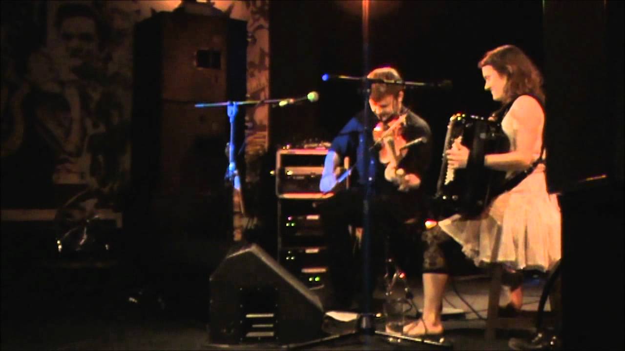 Hannah James & Sam Sweeney - Battered Hake Polka / Jack's Maggot