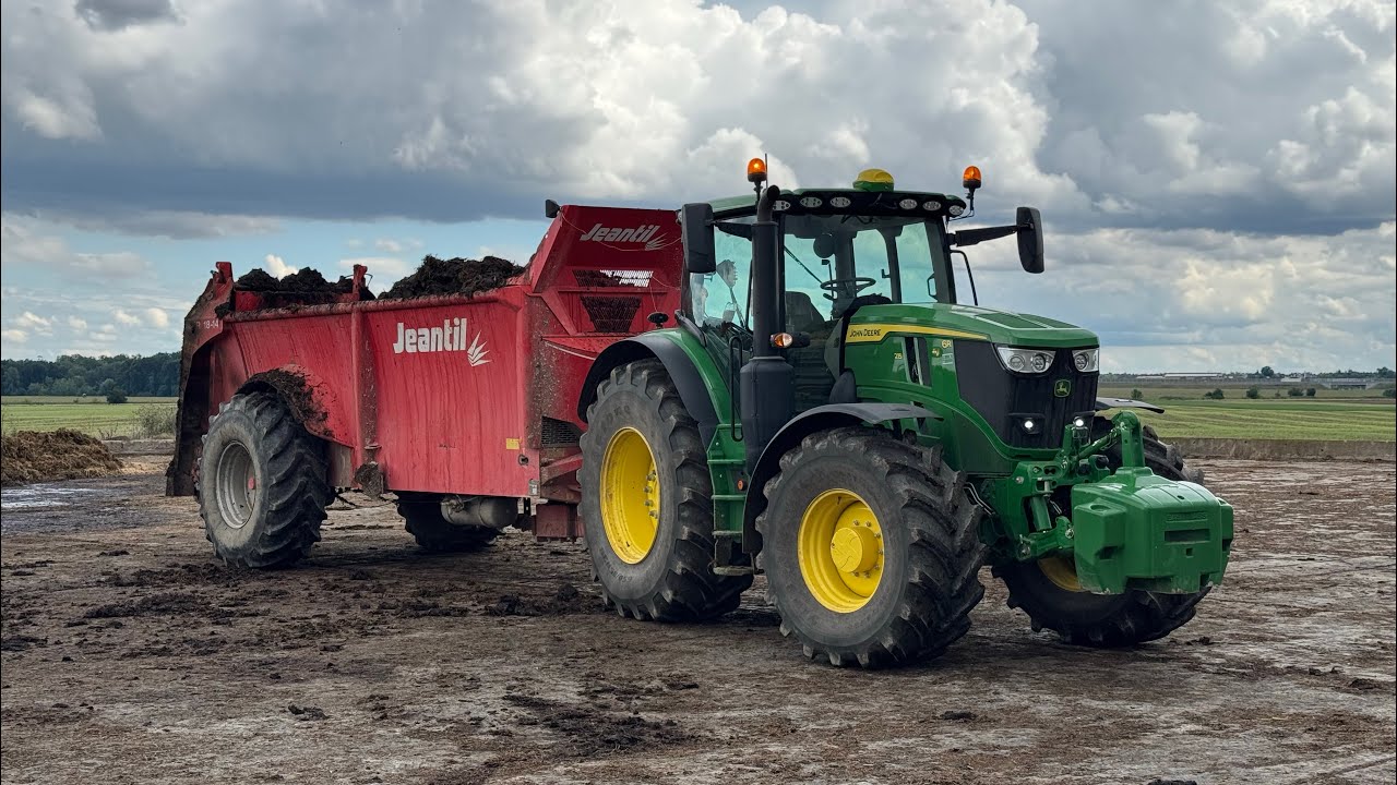 Rozmetání hnoje John Deere 6R 215 + Jeantil evr 18-14