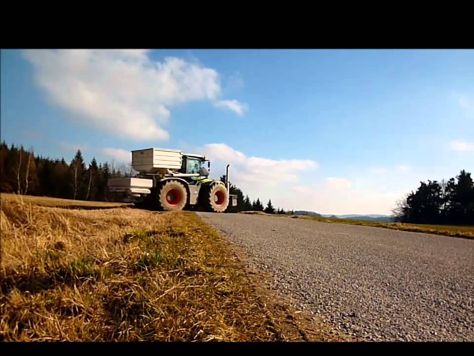 CLAAS XERION 3800 TRAC VC s nástavbou Reichert