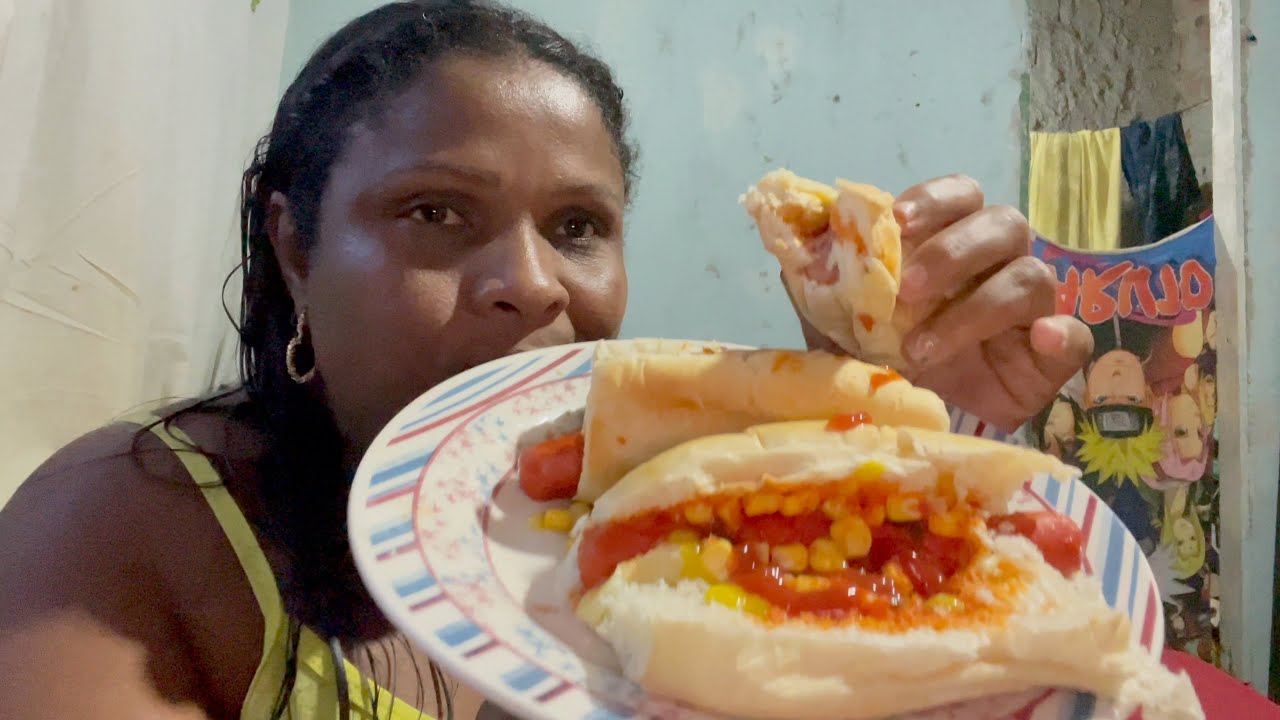COMENDO AQUI NA ROÇA CACHORRO QUENTE CASEIRO\ SURREAL🤤🤤🤤🤤Vem pra roça comer comigo