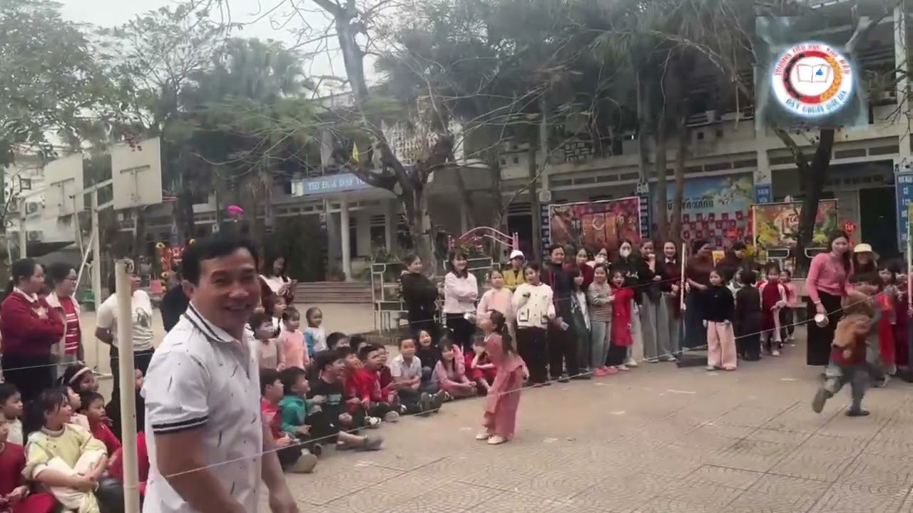 TRÒ CHƠI THỔI CỐC VÀ KÉO CO