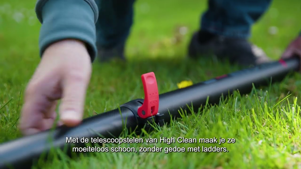 Gemakkelijk en effectief zonnepanelen reinigen met een High-clean telescoopsteel - High-clean.com