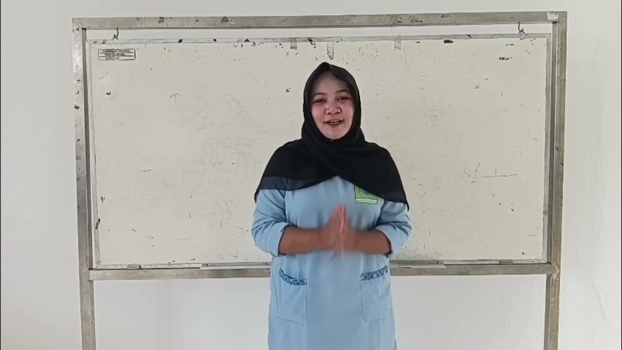 Nama: dwi suci lestari      kelas:XII.1     praktek bahasa sunda tentang biantara
