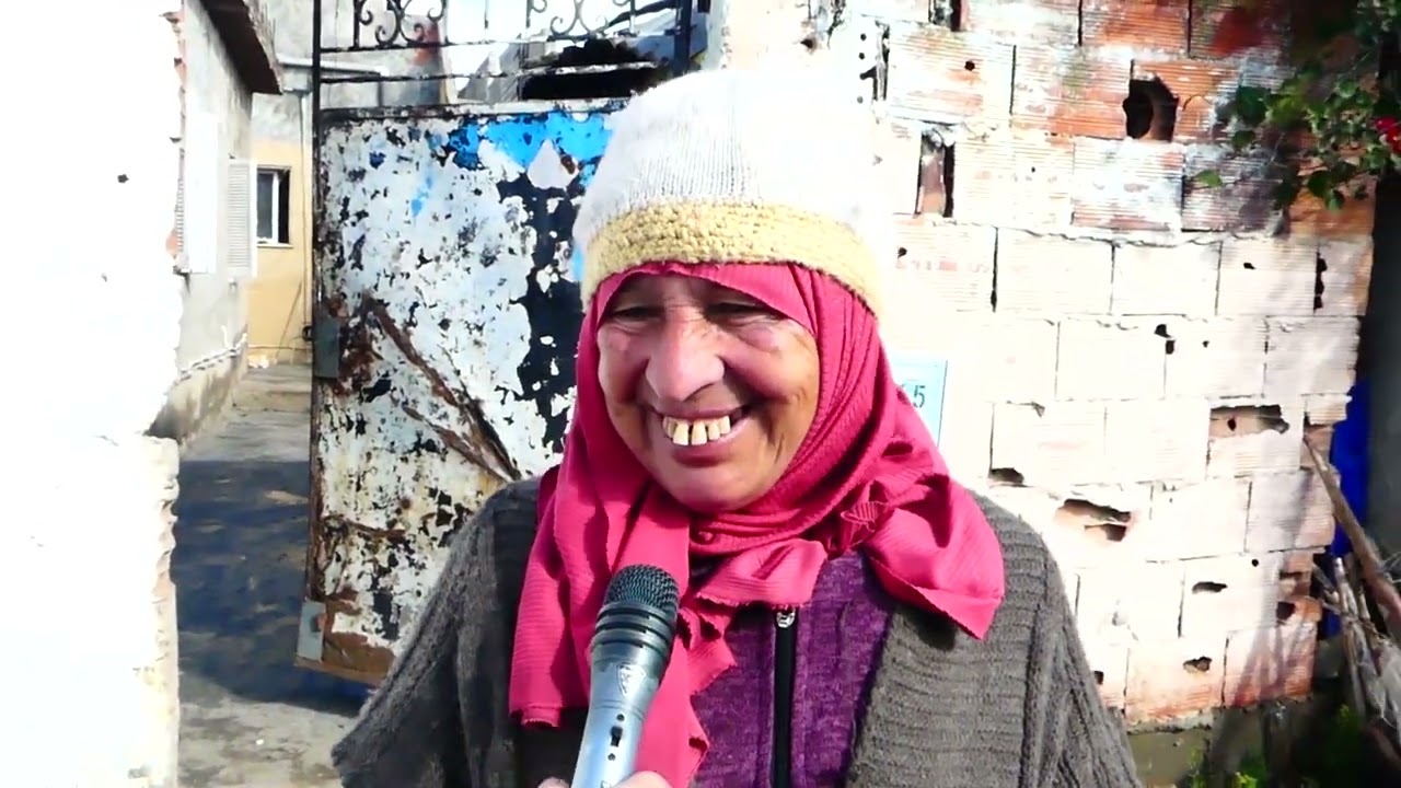 قصة حب كبيرة مع الحاج ، قبل نعرسو منعرفوش بعضنا العائلات هم يختارو بأشكون  نتزوجو