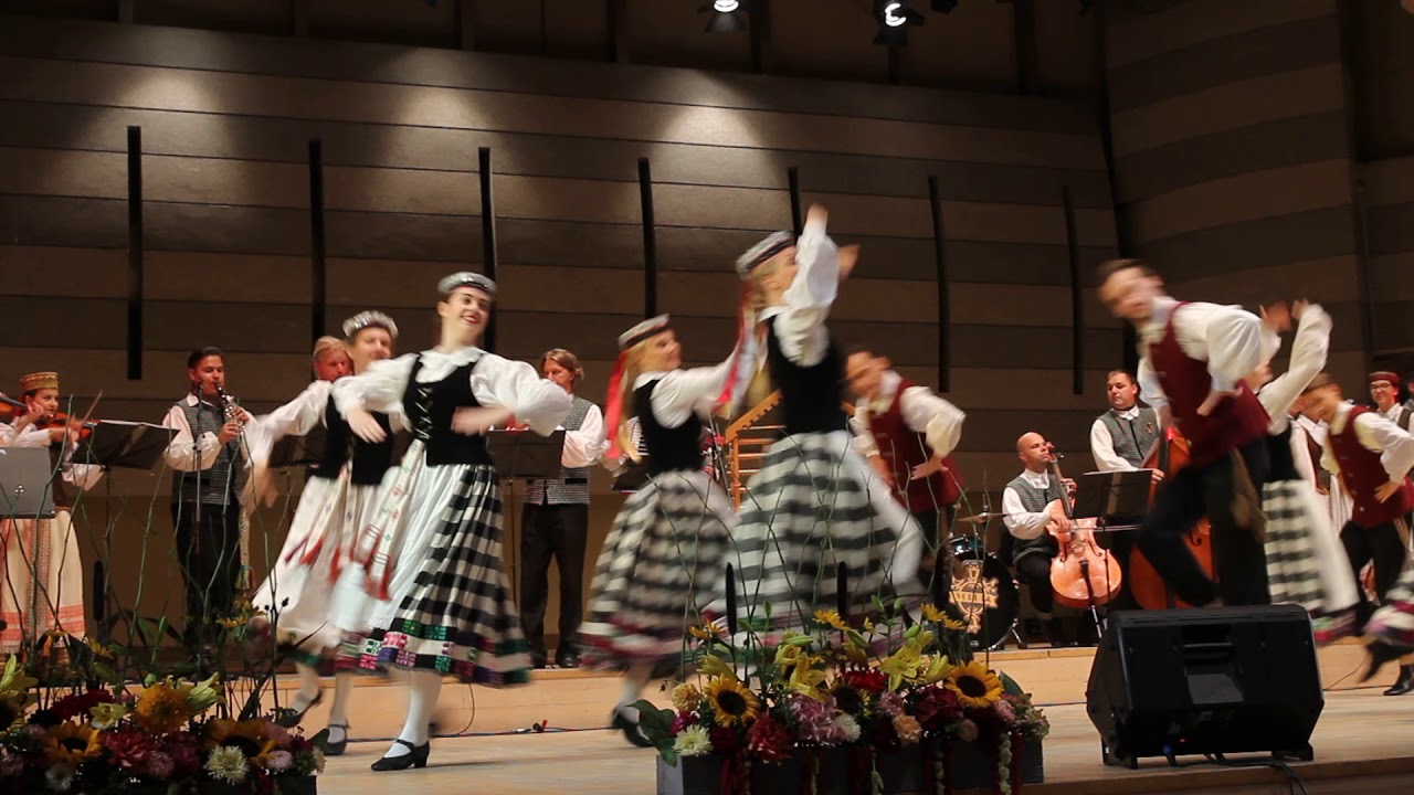 Mokslo metų pradžia. &Scaron;okių ir dainų ansamblis &bdquo;Voruta&ldquo; IV. Vilniaus kolegija,2017