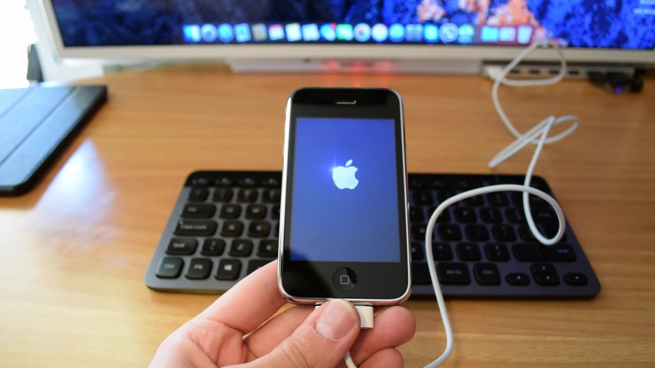 How to replace the battery of iPhone 3GS in 10 minutes!