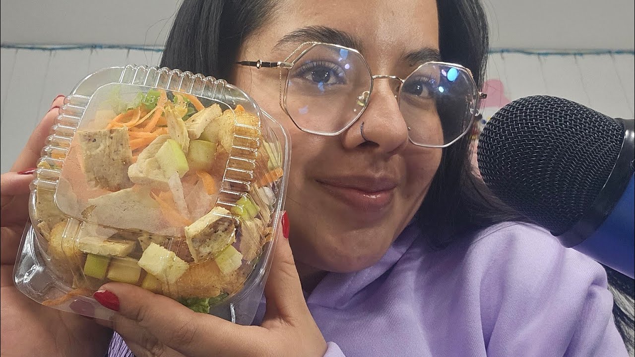 ASMR COMIENDO ENSALADA 🥗 