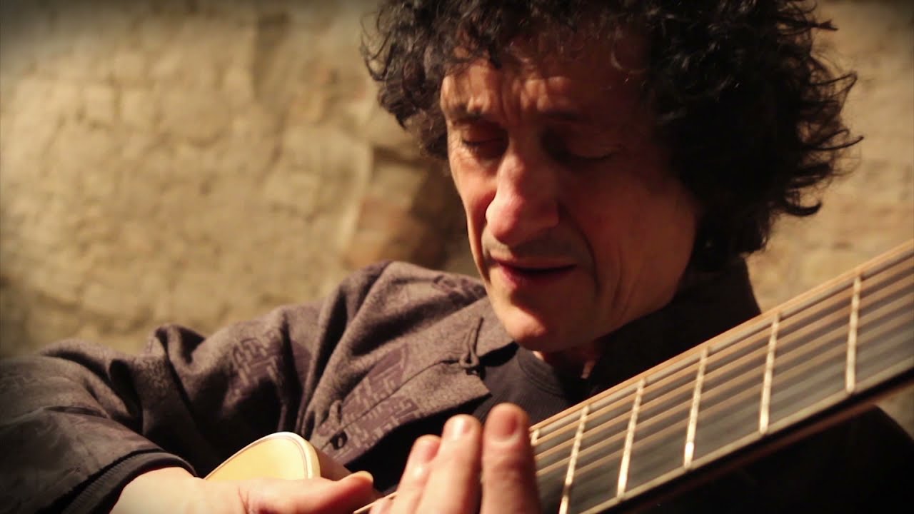 Bernard Revel - Lowden 7 strings guitar