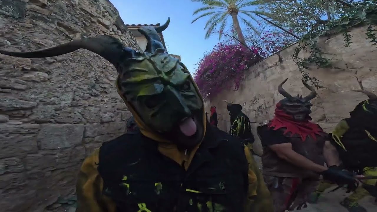 PASACALLES COMPLETO - INCUBUS DIMONIS - VALKYRIA BATUCADA - KIMFUMFÀ DIMONIS
