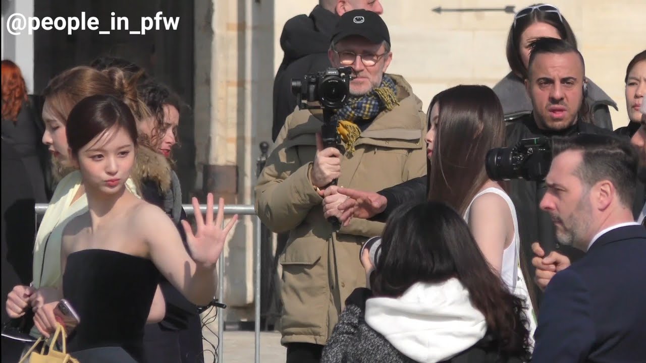 NMIXX 엔믹스 - Loewe Fall Winter 2023/2024 fashion show in Paris - 03.03.2023