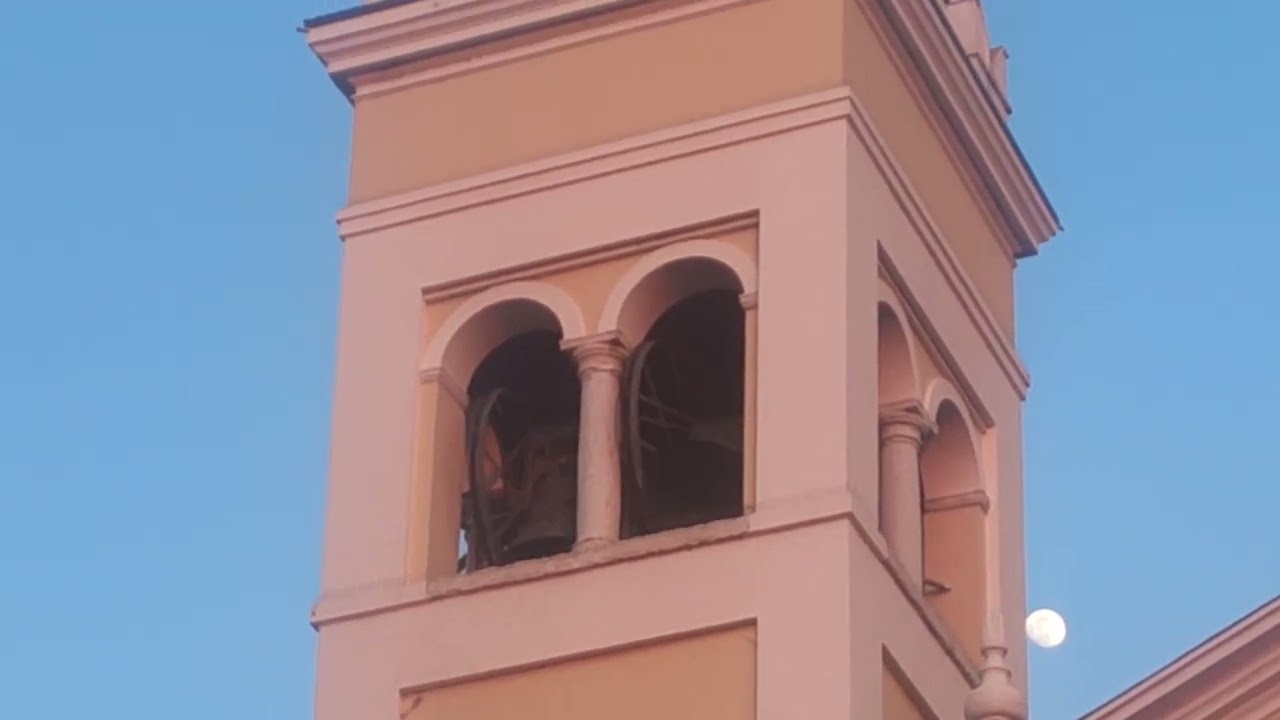 Campane di Garda ( VR) - distesa festiva