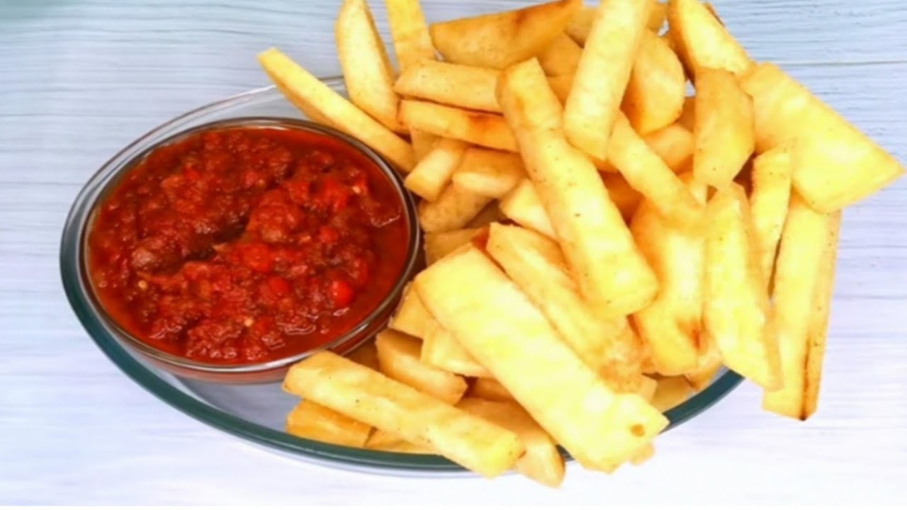 Nigerian fried yam and pepper sauce