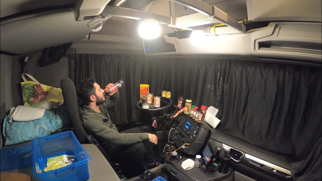 I dropped the spaghetti - Lonely truck camping at Scania