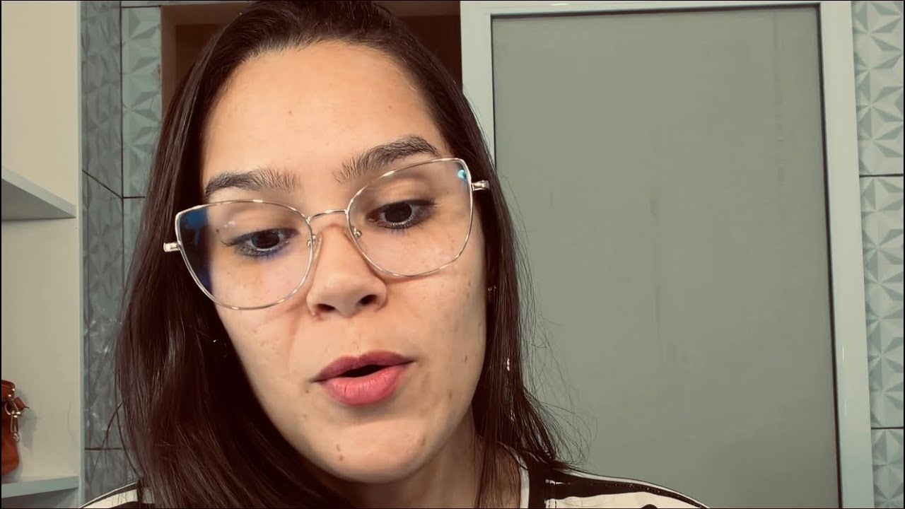 DEVO CONTAR QUE ME APAIXONEI PELO MARIDO DELA?