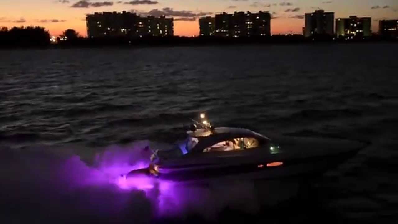 OceanLED  Colours  underwater lighting on a 65' Pershing - iboats.com