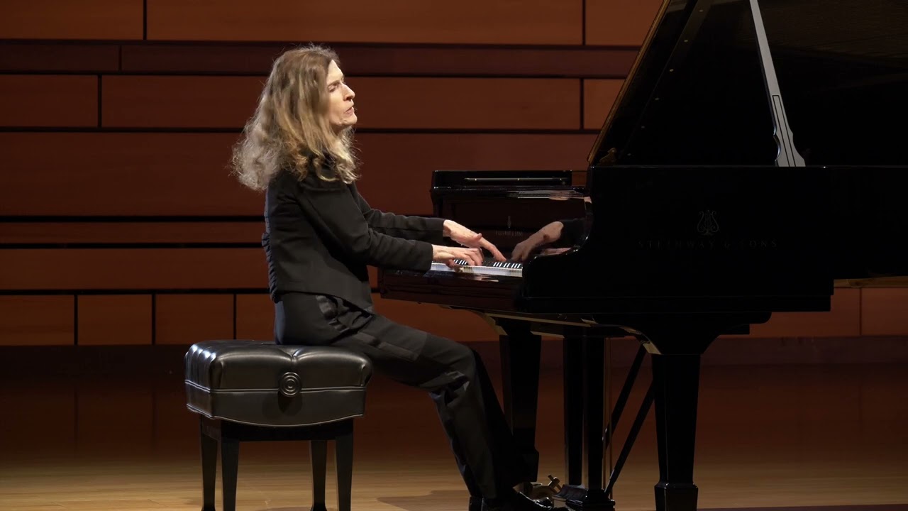 Vitezslava Kaprálová- April Preludes op. 13 no. 1- played by Francine Kay, pianist