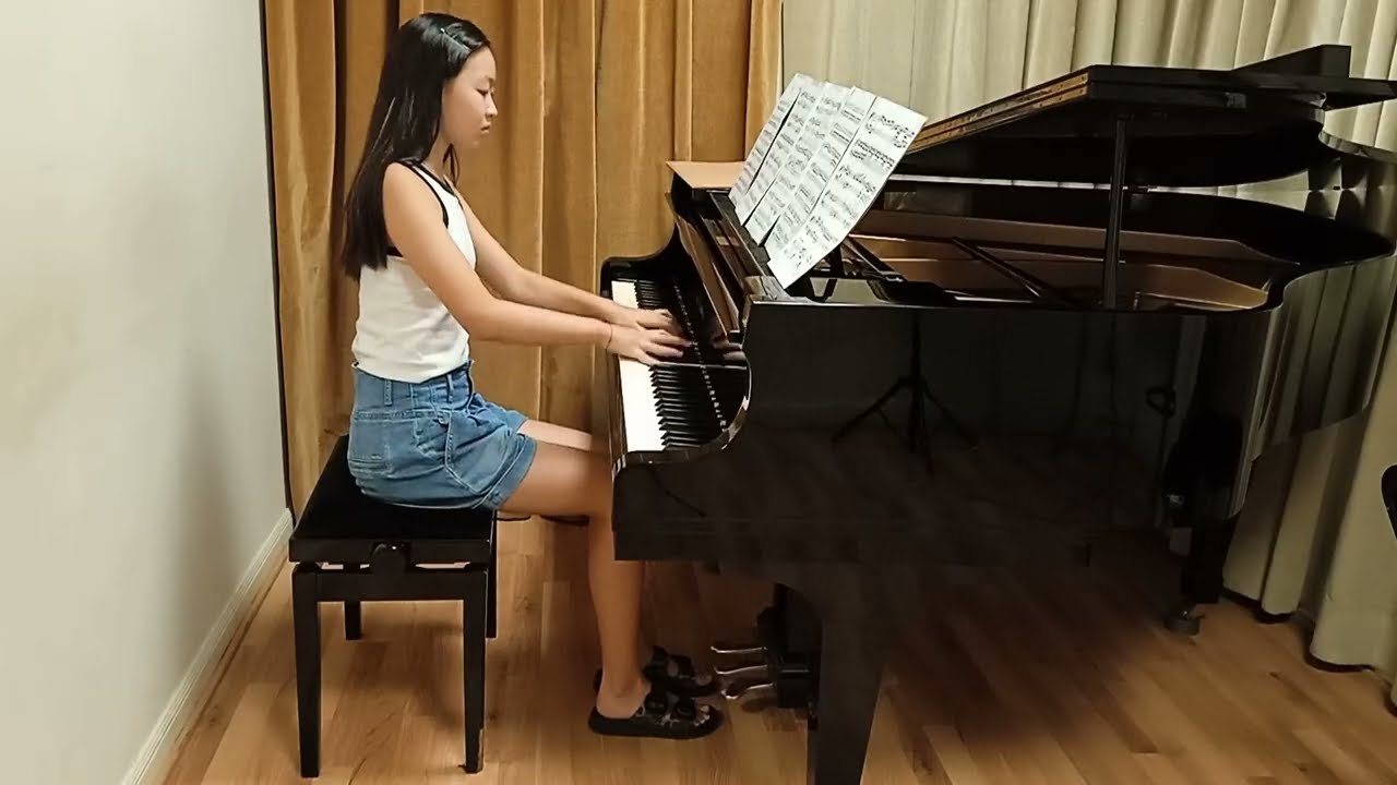 Emma, 2º ESO- Sonata Hob. XVI: 37, J. Haydn | ABRSM Grado 8