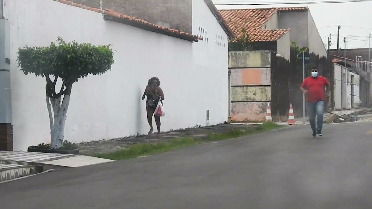 PEGADINHA SLZ CORRE QUE N&Atilde;O VEM NINGU&Eacute;M!