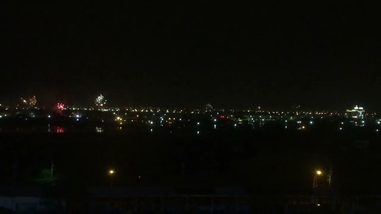 2021.12.31 很遠的跨年煙火@川湯春天旗艦館