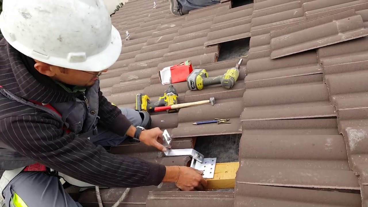 Montaggio Staffe Fotovoltaico - Energetic Efficiency